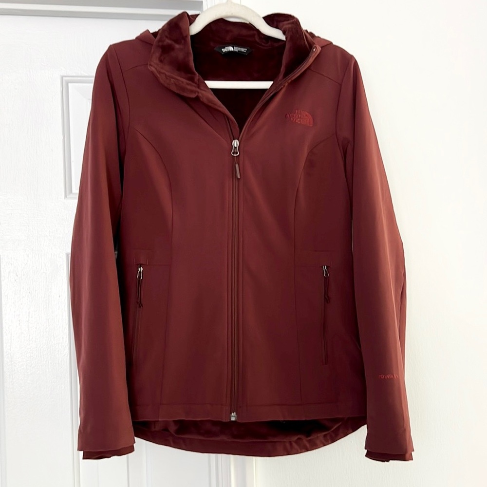🍎 North Face Burgundy Jacket